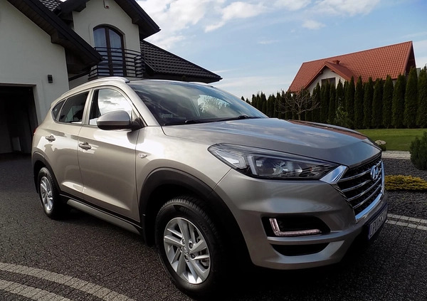 Hyundai Tucson cena 74700 przebieg: 66000, rok produkcji 2018 z Puławy małe 529